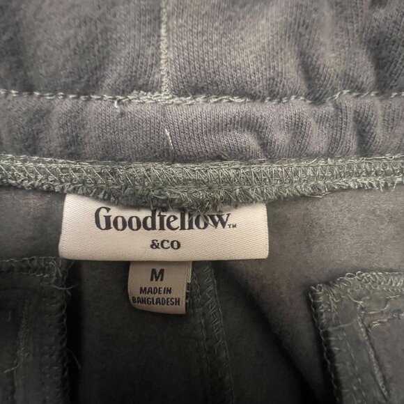 GMens Gray Knit Jogger Pants With Slim Tapered Leg & Adjustable Drawstring Waist - Picture 7 of 9